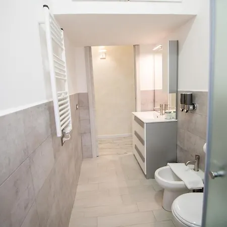 Modern In * Τσιαμπίνο